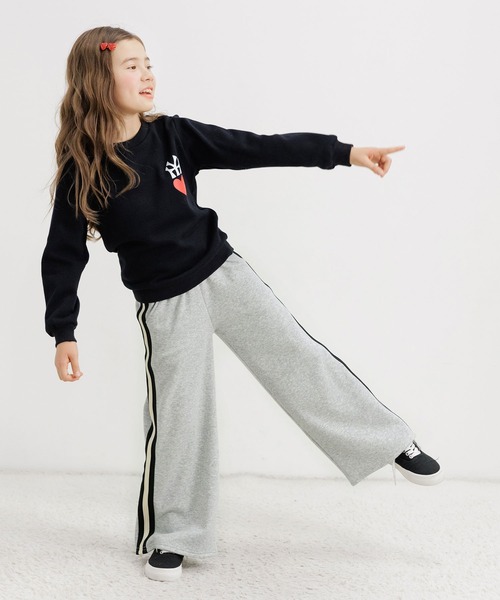 Bee des Bee（ビーデスビー）の「裏起毛ラインワイドパンツ（スウェットパンツ・キッズ・ダークグレー/ブラック/グレイッシュベージュ/杢グレー・120cm/130cm/140cm/110cm/150cm）」の15枚目の写真