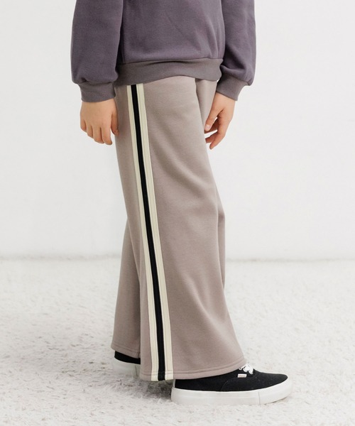 Bee des Bee（ビーデスビー）の「裏起毛ラインワイドパンツ（スウェットパンツ・キッズ・ダークグレー/ブラック/グレイッシュベージュ/杢グレー・120cm/130cm/140cm/110cm/150cm）」の18枚目の写真