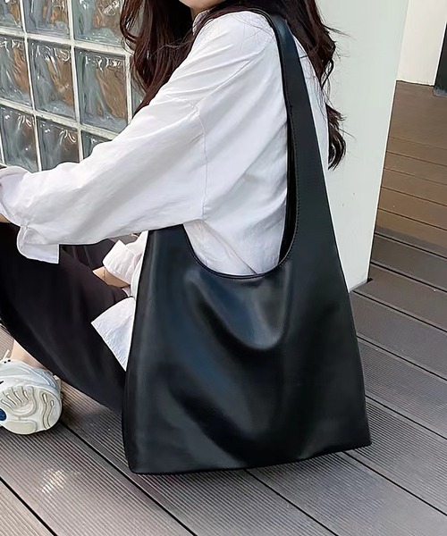 ABBEY MARKET(アビーマーケット)の「フェイクレザー PU ショルダーバッグ(ショルダーバッグ・レディース・キャメル/ブラック・FREE)」の3枚目の写真