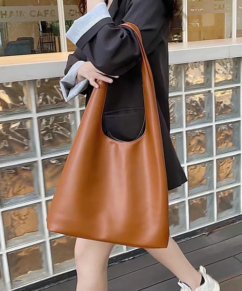 ABBEY MARKET(アビーマーケット)の「フェイクレザー PU ショルダーバッグ(ショルダーバッグ・レディース・キャメル/ブラック・FREE)」の16枚目の写真