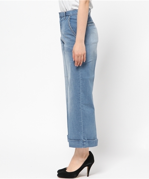 GALLARDAGALANTE(ガリャルダガランテ)の「デニムワイドクロップドパンツ(その他パンツ・レディース・ライトブルー・0/1)」の3枚目の写真