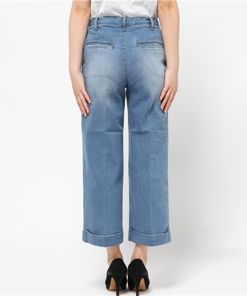 GALLARDAGALANTE(ガリャルダガランテ)の「デニムワイドクロップドパンツ(その他パンツ・レディース・ライトブルー・0/1)」の4枚目の写真