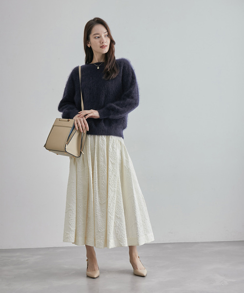 ROPE'（ロペ）の「【一部店舗限定】カシミヤ100％ クルーネックファーニット（ニット/セーター・レディース・ブラック/ネイビー・FREE）」の22枚目の写真