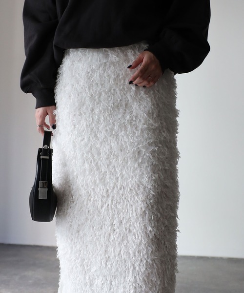 Riberry（リベリー）の「フェイクファーフリンジタイトスカート