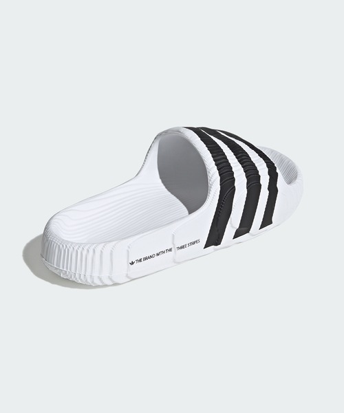 adidas(アディダス)の「アディレッタ 22 サンダル / Adilette 22 Slides / アディダスオリジナルス adidas Originals(サンダル・メンズ・ホワイト×ブラック/ブラック×ホワイト/ベージュ/ベージュ系その他・25.5cm/26.5cm/27.5cm/28.5cm/23.5cm/24.5cm/22.5cm)」の7枚目の写真