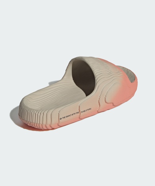 adidas(アディダス)の「アディレッタ 22 サンダル / Adilette 22 Slides / アディダスオリジナルス adidas Originals(サンダル・メンズ・ホワイト×ブラック/ブラック×ホワイト/ベージュ/ベージュ系その他・25.5cm/26.5cm/27.5cm/28.5cm/23.5cm/24.5cm/22.5cm)」の21枚目の写真