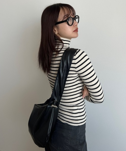 y/m by 村岡美里（イムバイムラオカミサト）の「ドローコードショルダーBAG（ショルダーバッグ・レディース・ブラック/アイボリー・FREE）」の16枚目の写真