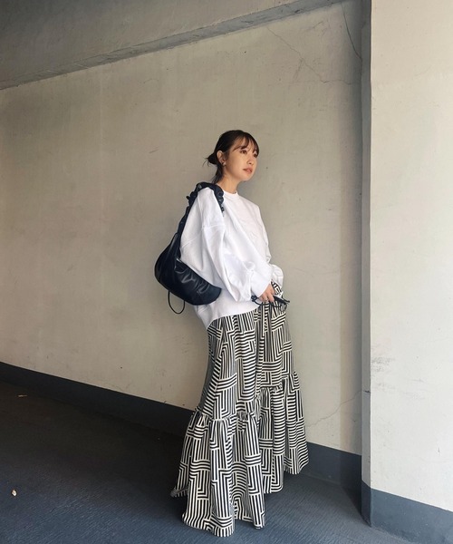 y/m by 村岡美里（イムバイムラオカミサト）の「ドローコードショルダーBAG（ショルダーバッグ・レディース・ブラック/アイボリー・FREE）」の19枚目の写真