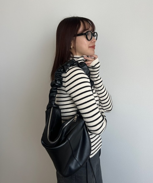 y/m by 村岡美里（イムバイムラオカミサト）の「ドローコードショルダーBAG（ショルダーバッグ・レディース・ブラック/アイボリー・FREE）」の21枚目の写真