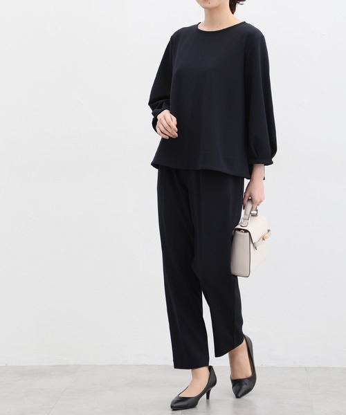 Honeys（ハニーズ）の「しわになりにくいストレッチテーパードパンツ（スラックス・レディース・ネイビー/ブラック/ベージュ/グレイッシュベージュ・L/LL/M/S/3L）」の15枚目の写真