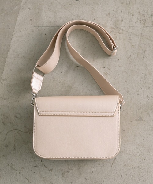 OLIVE des OLIVE（オリーブデオリーブ）の「エンブレム付ラインショルダーバッグ　1041120010（ショルダーバッグ・レディース・ピンク/アイボリー/ブラック・FREE）」の15枚目の写真