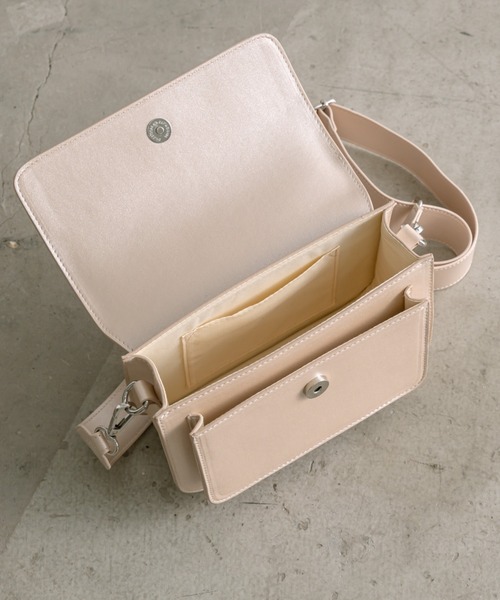 OLIVE des OLIVE（オリーブデオリーブ）の「エンブレム付ラインショルダーバッグ　1041120010（ショルダーバッグ・レディース・ピンク/アイボリー/ブラック・FREE）」の19枚目の写真