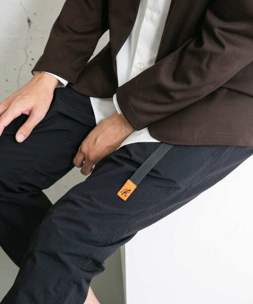 URBAN RESEARCH ROSSO MEN(アーバンリサーチロッソメン)の「『別注』Gramicci デュラブルナイロンジョガーパンツ(その他パンツ・メンズ・ベージュ/ネイビー/ブラック/チャコールグレー・SMALL/MEDIUM/LARGE)」の15枚目の写真