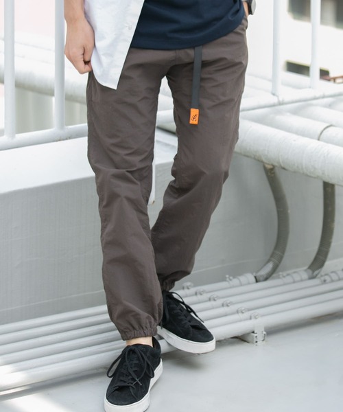 URBAN RESEARCH ROSSO MEN(アーバンリサーチロッソメン)の「『別注』Gramicci デュラブルナイロンジョガーパンツ(その他パンツ・メンズ・ベージュ/ネイビー/ブラック/チャコールグレー・SMALL/MEDIUM/LARGE)」の20枚目の写真