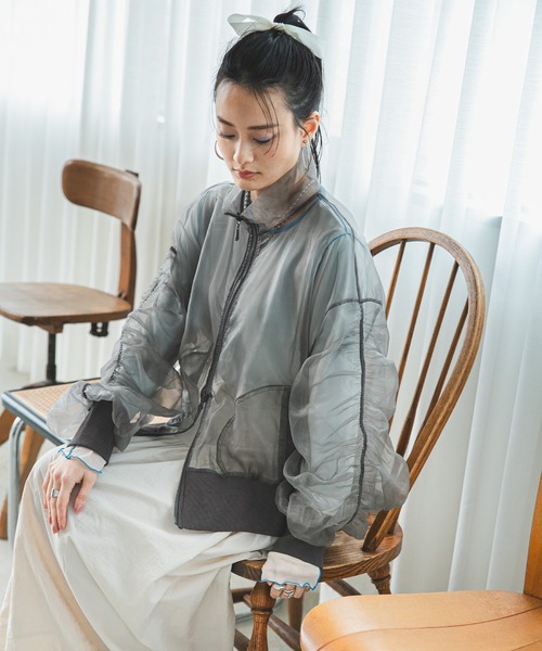 bohmal(ボマール)の「スリーブシャーリングシアーブルゾン(ブルゾン・レディース・グレー/ブラック・FREE)」の17枚目の写真