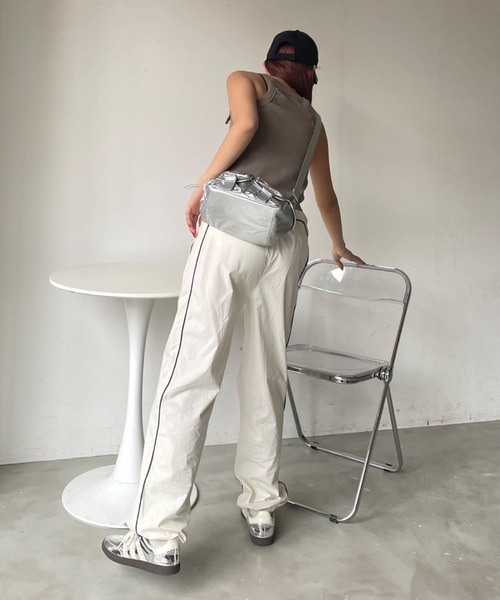 SHAGGIE(シャギー)の「バックルベルト付きピグメント加工タンクトップ(Tシャツ/カットソー・レディース・ベージュ/カーキ・FREE)」の5枚目の写真