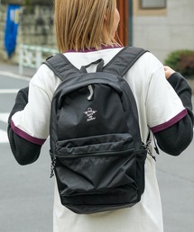 THRASHER（スラッシャー）の「BENCHMARK BACKPACK KIDS 16L/スラッシャーキッズスタンダードデザイン撥水加工バッグパックリュックサック（バックパック/リュック）」