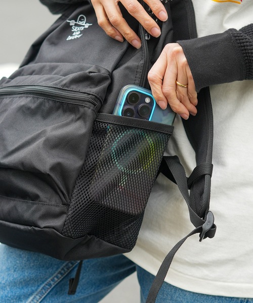 THRASHER（スラッシャー）の「BENCHMARK BACKPACK KIDS 16L/スラッシャーキッズスタンダードデザイン撥水加工バッグパックリュックサック（バックパック/リュック・キッズ・ブラック×ホワイト/ブラック系その他/ブラック×イエロー・FREE）」の16枚目の写真