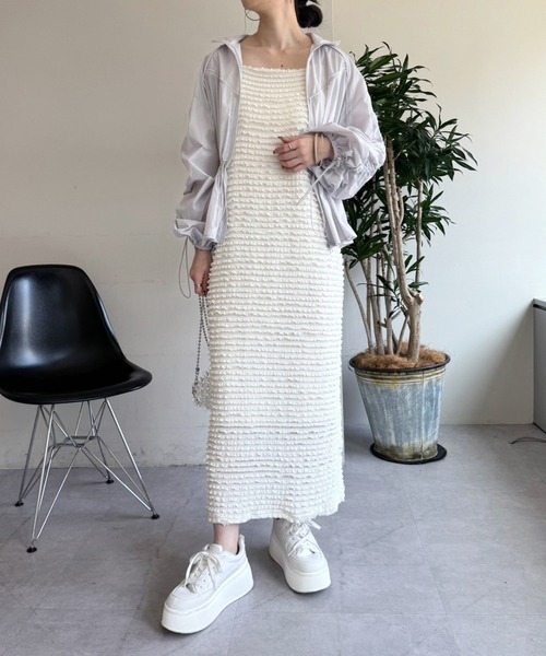 one after another NICE CLAUP(ワンアフターアナザーナイスクラップ)の「袖ドロストマウンテンパーカー(マウンテンパーカー・レディース・グレー系その他/オフホワイト/チャコールグレー・FREE)」の17枚目の写真