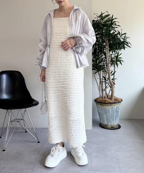 one after another NICE CLAUP(ワンアフターアナザーナイスクラップ)の「袖ドロストマウンテンパーカー(マウンテンパーカー・レディース・グレー系その他/オフホワイト/チャコールグレー・FREE)」の18枚目の写真