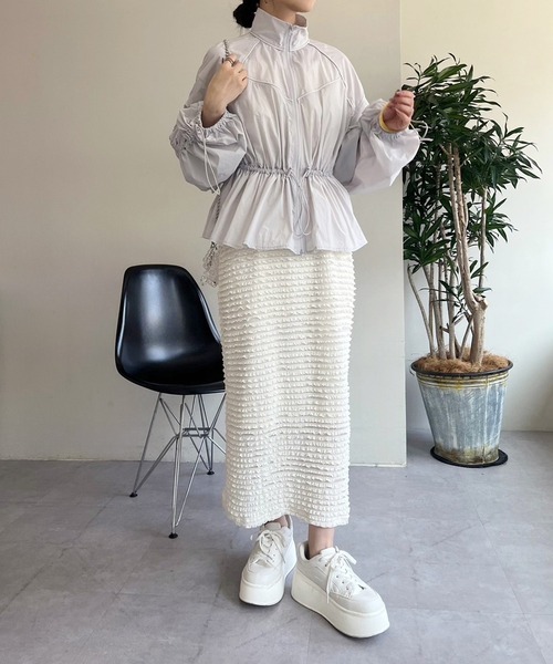 one after another NICE CLAUP(ワンアフターアナザーナイスクラップ)の「袖ドロストマウンテンパーカー(マウンテンパーカー・レディース・グレー系その他/オフホワイト/チャコールグレー・FREE)」の13枚目の写真