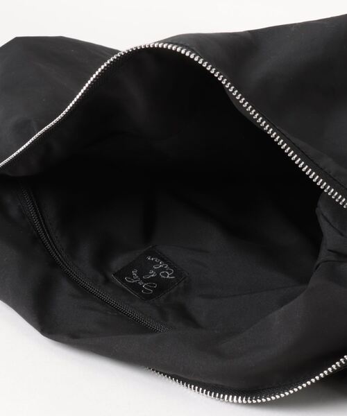 SALON de RUBAN（サロンドルヴァン）の「【SALON de RUBAN / サロン ド ルヴァン】 クシュクシュ ギャザーショルダーバッグ ラージ（ショルダーバッグ・レディース・ブルー/ブラック/イエロー/ライトグレー/ホワイト・FREE）」の8枚目の写真