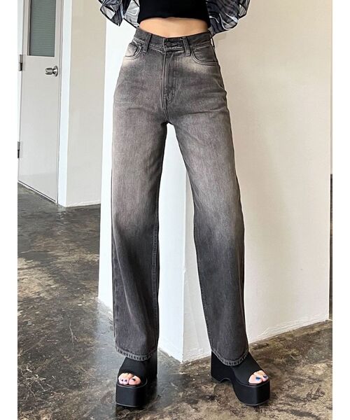 EMODA（エモダ）の「ヴィンテージライクライトジーンズ（デニムパンツ・レディース・グレー/ライトブルー・SMALL/MEDIUM）」の16枚目の写真