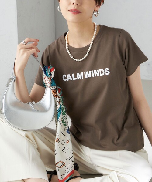 +81BRANCA(ハチイチブランカ)の「【SHIPS別注】81BRANCA:バリエーション ロゴ TEE ◇(Tシャツ/カットソー・レディース・オフホワイト/ストーン/ライトグレー/ブラウン・ONE SIZE)」の4枚目の写真