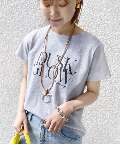 +81BRANCA(ハチイチブランカ)の「【SHIPS別注】81BRANCA:バリエーション ロゴ TEE ◇(Tシャツ/カットソー・レディース・オフホワイト/ストーン/ライトグレー/ブラウン・ONE SIZE)」の1枚目の写真