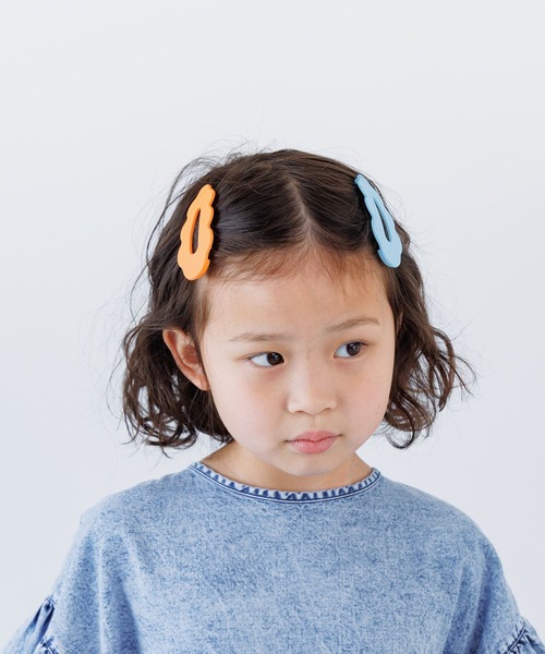 LOWRYS FARM（ローリーズファーム）の「ナミナミ２Ｐヘアピン　 121067（ヘアピン・キッズ・オレンジ/イエロー/ピンク/オフホワイト・FREE）」の4枚目の写真