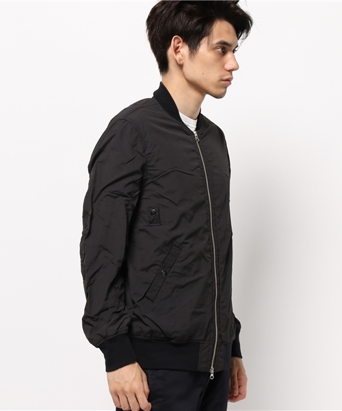 AZUL by moussy（アズールバイマウジー）の「ポリタフタ裏天竺MA-1（MA-1・メンズ・ブラック・MEDIUM/SMALL/LARGE/X-SMALL/X-LARGE）」の3枚目の写真