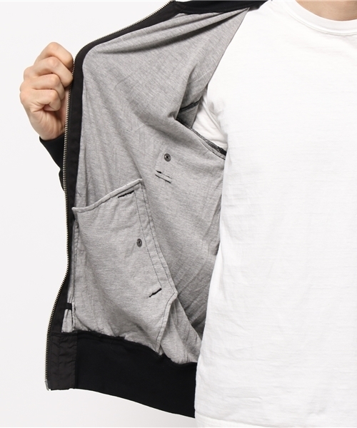 AZUL by moussy（アズールバイマウジー）の「ポリタフタ裏天竺MA-1（MA-1・メンズ・ブラック・MEDIUM/SMALL/LARGE/X-SMALL/X-LARGE）」の7枚目の写真