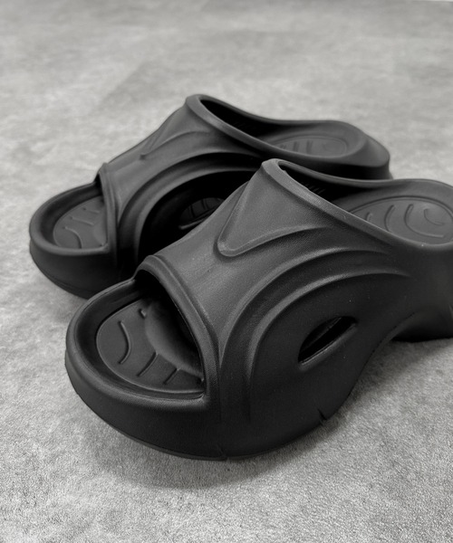 LVEU.(ラブユ.)の「【LVEU.】デザインプラットフォームサンダル / 靴 シューズ サンダル シャワーサンダル 厚底 ボリューム スポーティー ブラック S M L 23 24 25(サンダル・レディース・ブラック・S/M/L)」の6枚目の写真