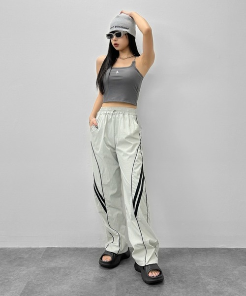 LVEU.(ラブユ.)の「【LVEU.】デザインプラットフォームサンダル / 靴 シューズ サンダル シャワーサンダル 厚底 ボリューム スポーティー ブラック S M L 23 24 25(サンダル・レディース・ブラック・S/M/L)」の17枚目の写真