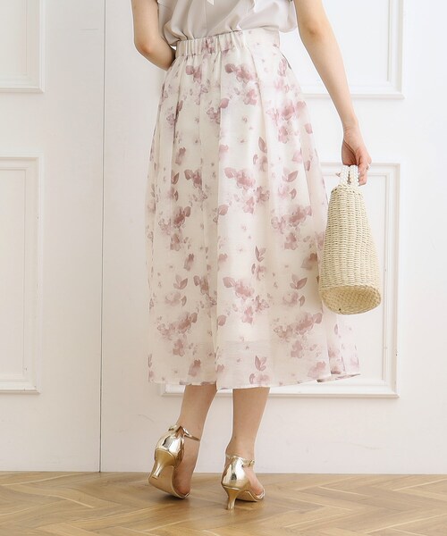 couture brooch（クチュールブローチ）の「◆【華やかサマーフラワー】水彩フラワージャカードタックスカート（スカート・レディース・ピンク系その他/ホワイト系3/ブルー系5・40/38/42/36）」の6枚目の写真