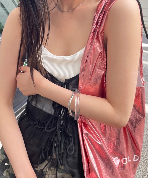 GOLDY(ゴールディ)の「レジン&メタル ウェーブ セット バングル(バングル/リストバンド・レディース・その他6/シルバー/グレー/その他4/ゴールド/ベージュ/その他1/その他2/その他3/その他5/ブラウン/グリーン/カーキ・FREE)」の11枚目の写真