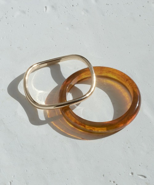 GOLDY(ゴールディ)の「レジン&メタル ウェーブ セット バングル(バングル/リストバンド・レディース・その他6/シルバー/グレー/その他4/ゴールド/ベージュ/その他1/その他2/その他3/その他5/ブラウン/グリーン/カーキ・FREE)」の18枚目の写真