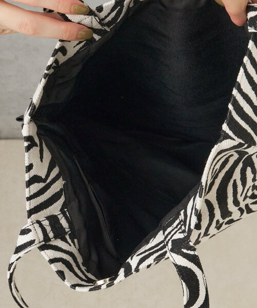 Actually(アクチュアリー)の「アニマルジャガードトートバッグ(トートバッグ・レディース・ホワイト/ホワイト系その他・0)」の11枚目の写真