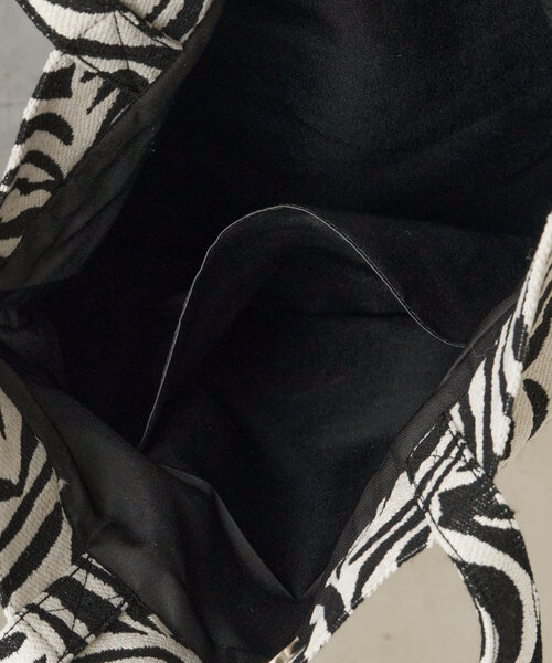 Actually(アクチュアリー)の「アニマルジャガードトートバッグ(トートバッグ・レディース・ホワイト/ホワイト系その他・0)」の12枚目の写真