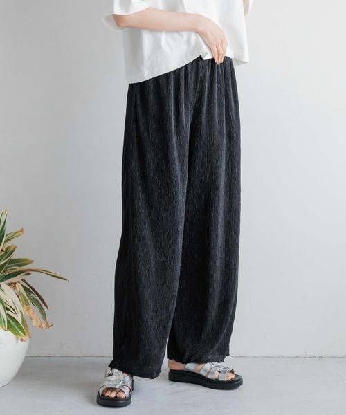 LOWRYS FARM（ローリーズファーム）の「ヨウリュウプリーツパンツ　124739（その他パンツ・レディース・ブラック/ベージュ/ブラック系その他・FREE）」の2枚目の写真