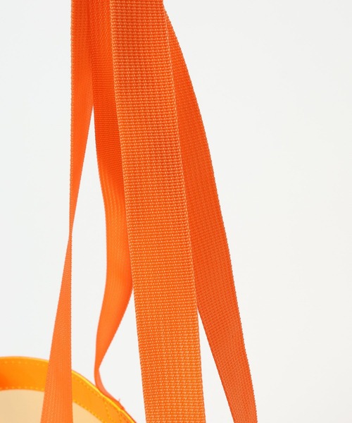 POLeR(ポーラー)の「【POLeR/ポーラー】PVC POOL BAG/クリアトートバッグ(ショルダーバッグ・メンズ・オレンジ・FREE)」の6枚目の写真