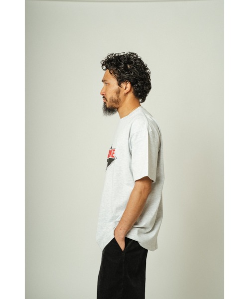 BIG MIKE(ビッグマイク)の「BIG MIKE ビッグマイク ロックロゴ 半袖プリント Tシャツ / 102428602(Tシャツ/カットソー・メンズ・ホワイト/ネイビー・MEDIUM/X-LARGE/LARGE)」の6枚目の写真