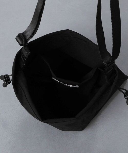 UNITED ARROWS（ユナイテッドアローズ）の「DotAir ドットエアー サコッシュ（ハンドバッグ・メンズ・ブラック・FREE）」の3枚目の写真