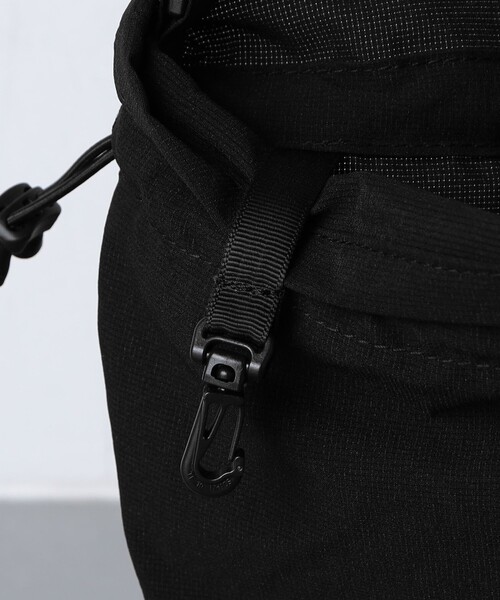 UNITED ARROWS（ユナイテッドアローズ）の「DotAir ドットエアー サコッシュ（ハンドバッグ・メンズ・ブラック・FREE）」の11枚目の写真