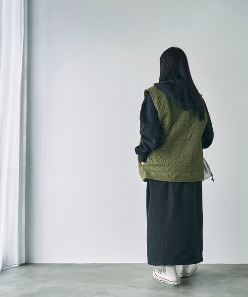 coen（コーエン）の「幾何柄キルトリバーシブルベスト（ベスト・レディース・オフホワイト/オリーブ・FREE）」の11枚目の写真