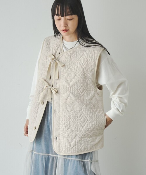 coen（コーエン）の「幾何柄キルトリバーシブルベスト（ベスト・レディース・オフホワイト/オリーブ・FREE）」の15枚目の写真