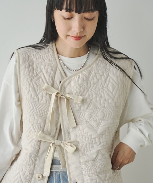 coen（コーエン）の「幾何柄キルトリバーシブルベスト（ベスト・レディース・オフホワイト/オリーブ・FREE）」の16枚目の写真