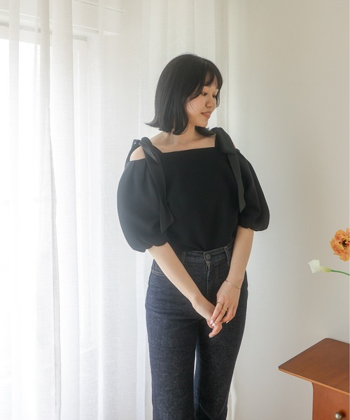 favclo.(ファブクロ)の「off shoulder ribbon tops / オフショルダーリボントップス(Tシャツ/カットソー・レディース・サックスブルー/ブラック/アイボリー・FREE)」の14枚目の写真