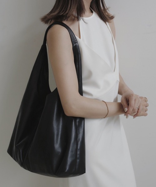 EFOLE(エフォル)の「【EFOLE】【インフルエンサーgudeminami×EFOLE コラボ】ワンハンドル トート バッグ(トートバッグ・レディース・ブラック/オフホワイト・FREE)」の9枚目の写真