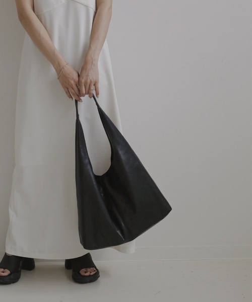 EFOLE(エフォル)の「【EFOLE】【インフルエンサーgudeminami×EFOLE コラボ】ワンハンドル トート バッグ(トートバッグ・レディース・ブラック/オフホワイト・FREE)」の7枚目の写真